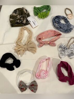 NWOT! Infant/toddler set of 11 headbands and hat bundle!!